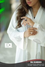 White Feather Print Abaya - Image 4